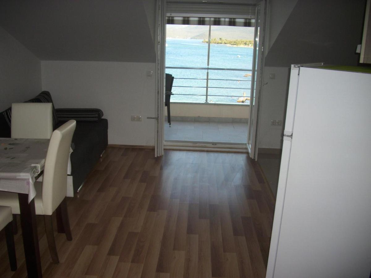 Apartments Kala Janjina Екстер'єр фото