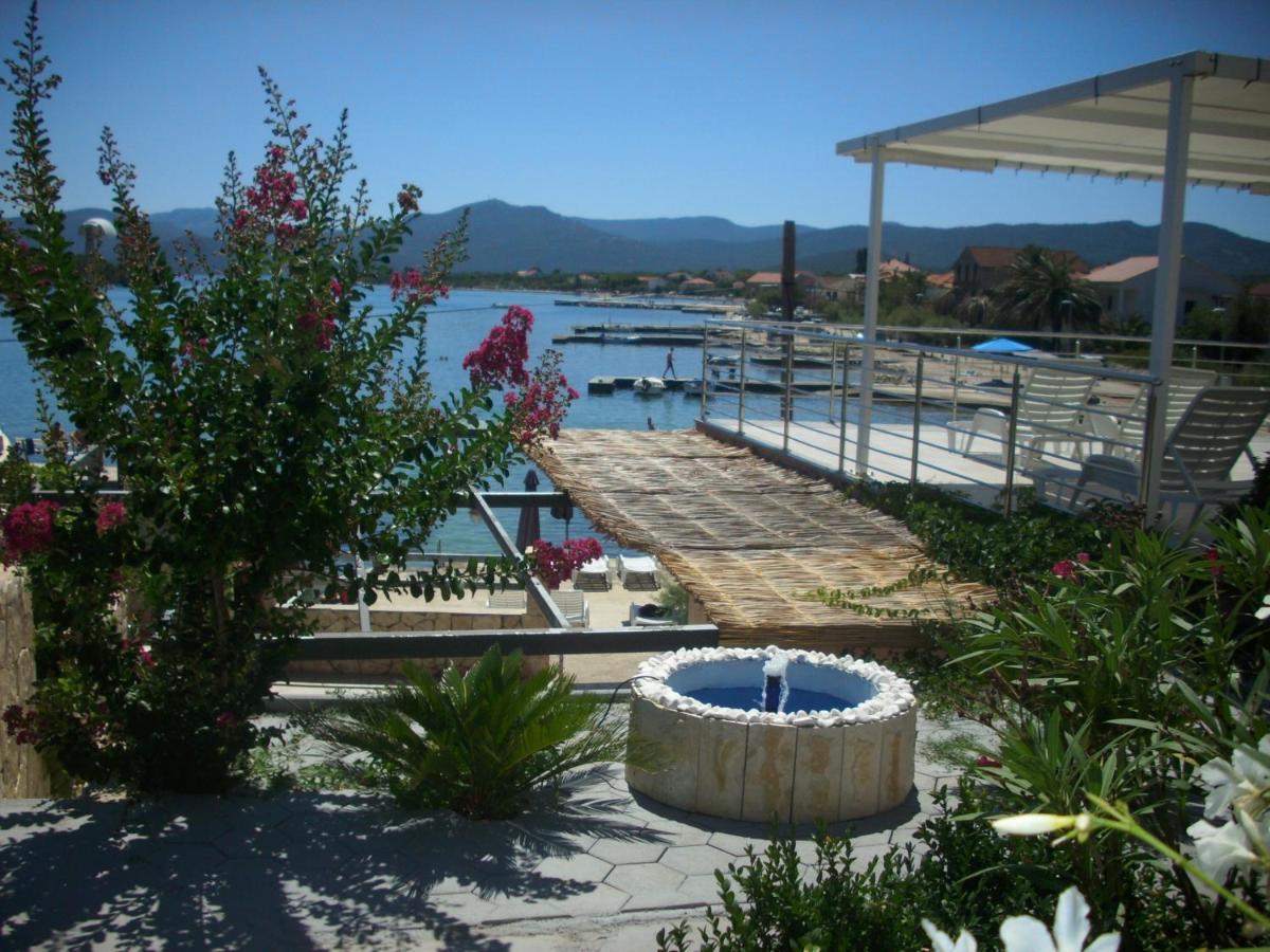 Apartments Kala Janjina Екстер'єр фото