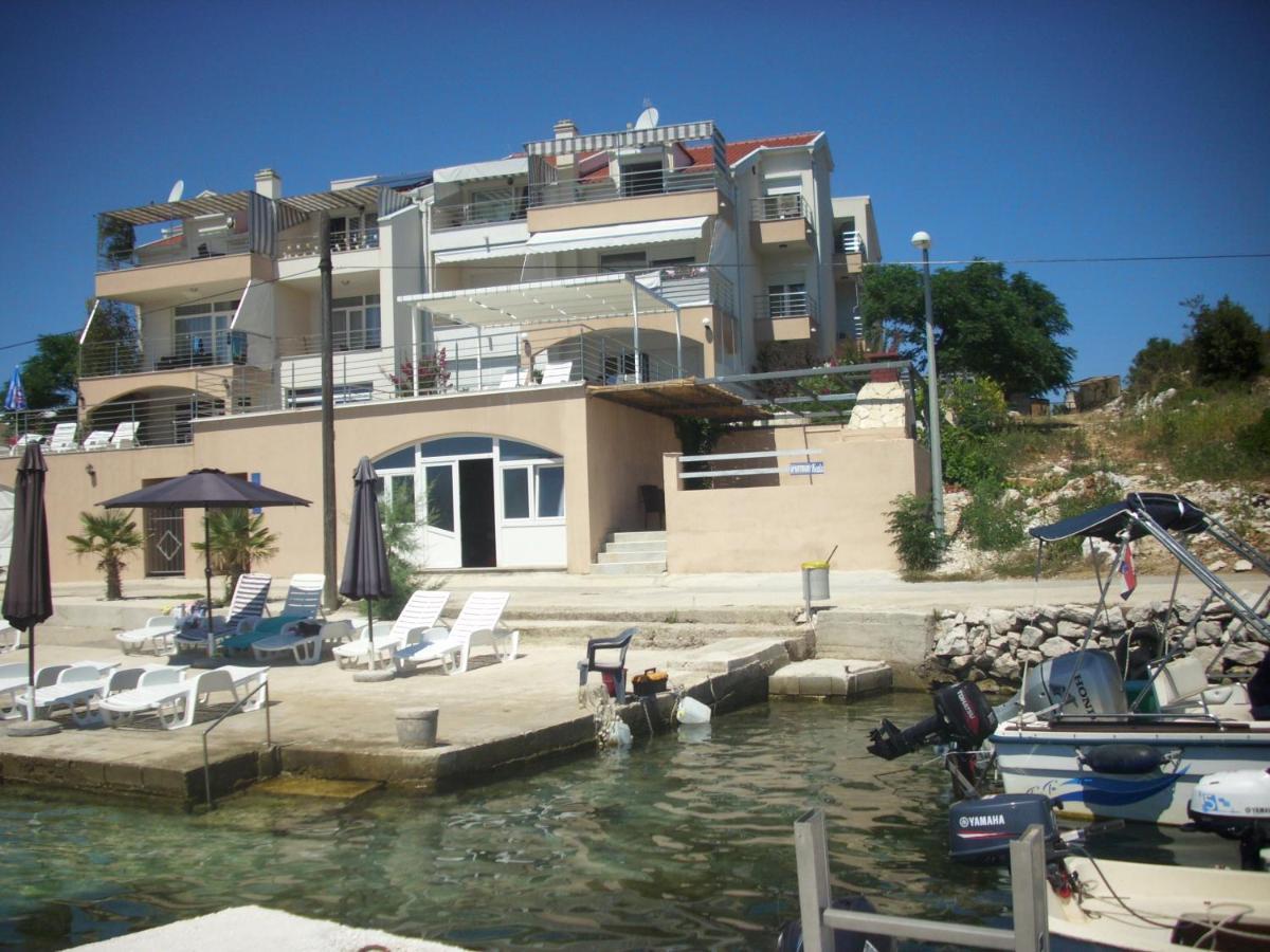 Apartments Kala Janjina Екстер'єр фото