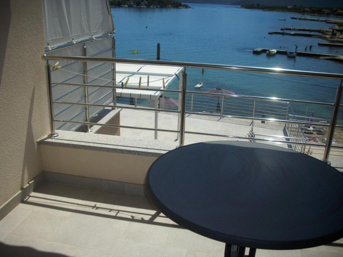 Apartments Kala Janjina Екстер'єр фото