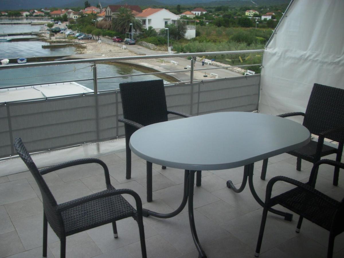 Apartments Kala Janjina Екстер'єр фото