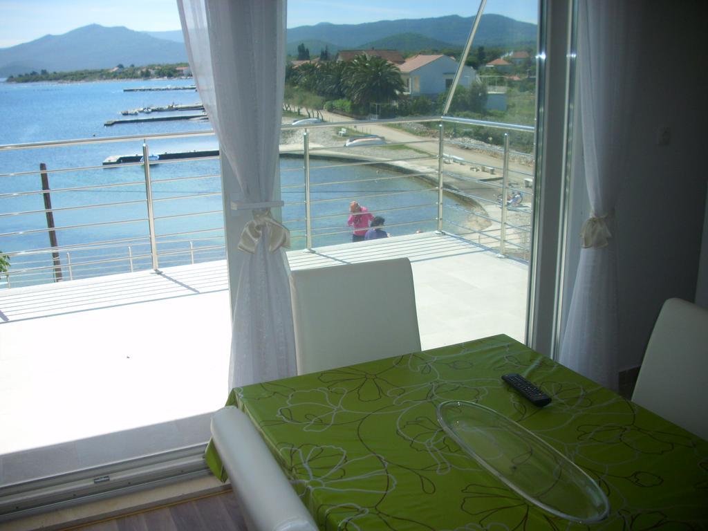Apartments Kala Janjina Екстер'єр фото