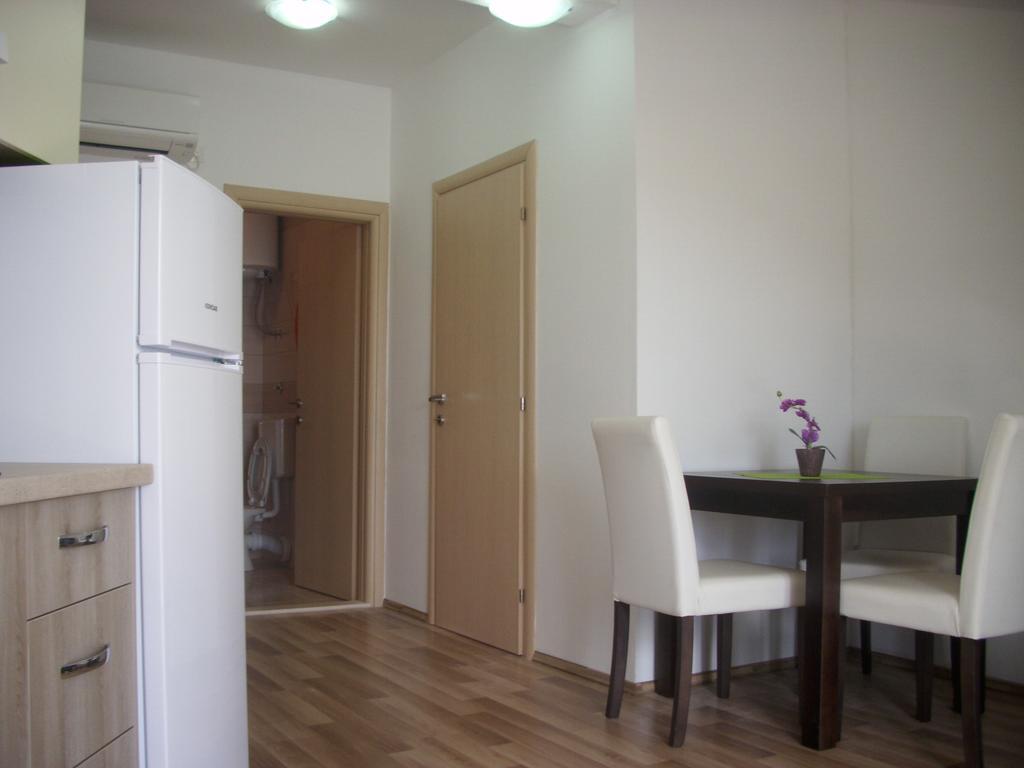 Apartments Kala Janjina Екстер'єр фото